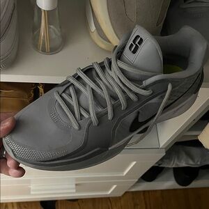 Nike Men’s Gray and Black Low-Top Sneakers